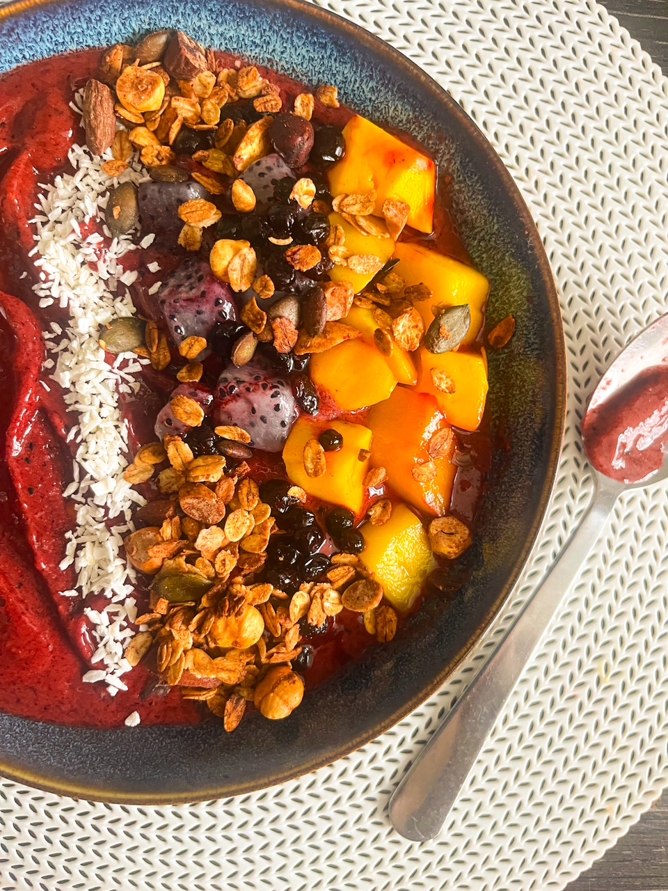 Dragonfruit Smoothie Bowl